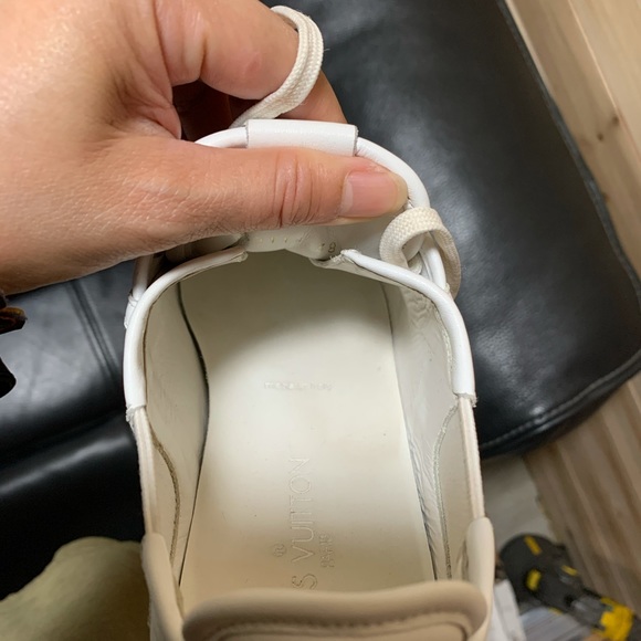 LV Sneakers in very good condition. - Picture 7 of 8